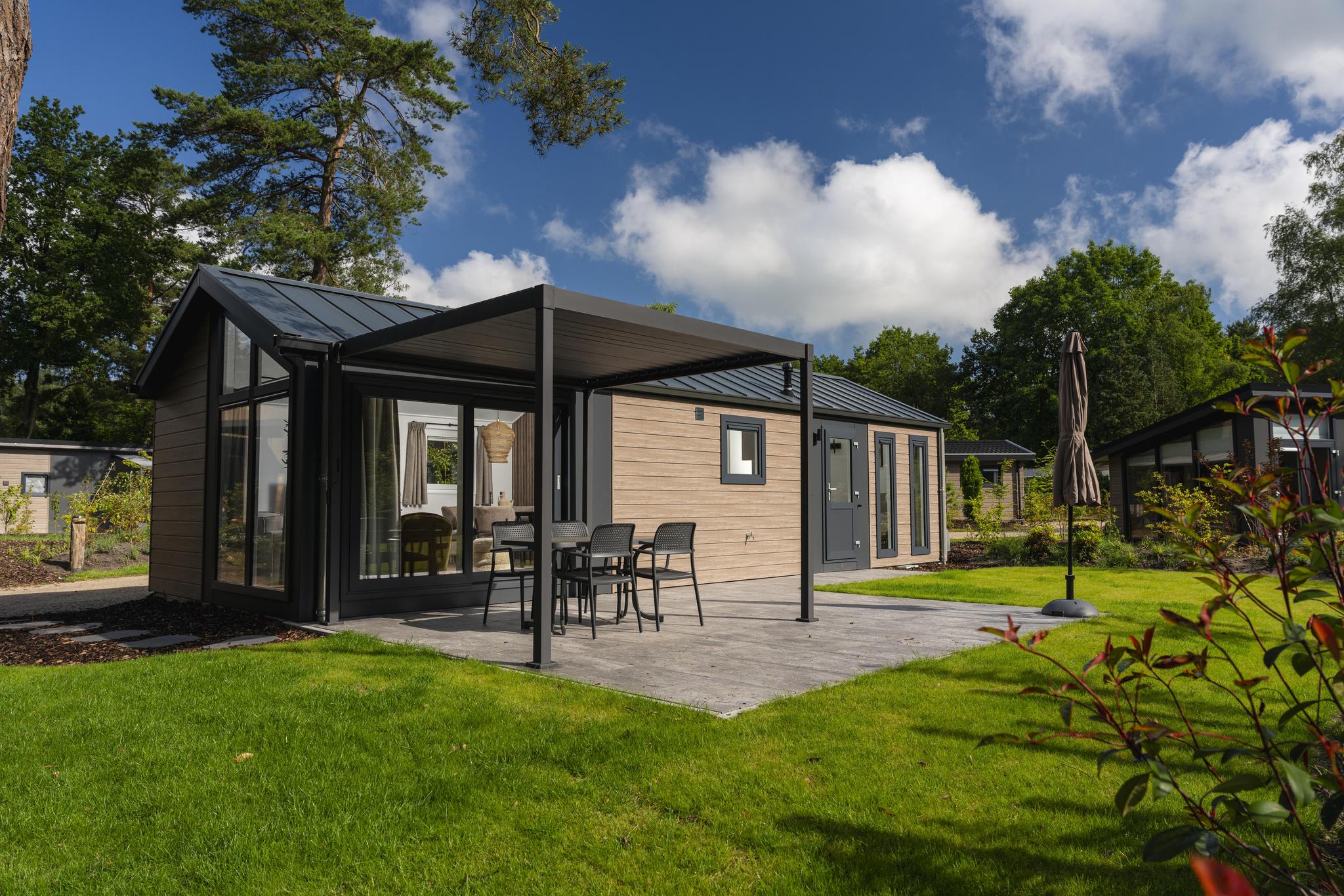 loevestein-comfort-met-hottub-4-personen