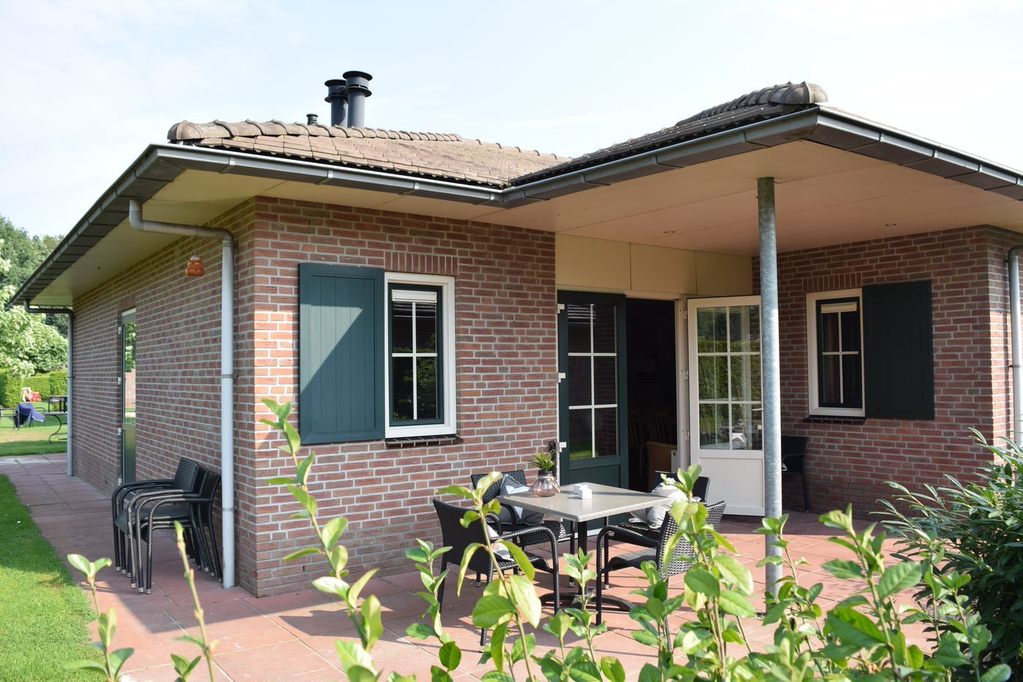 Heerlijke 8-persoons bungalow op park in Voorthuizen Veluwe