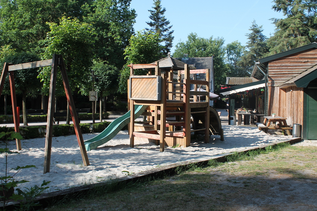 chalet-koolmees-op-recreatiepark-de-veldkamp