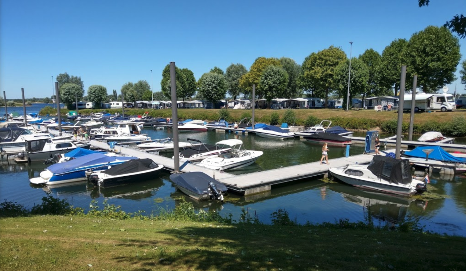 villa-voor-4-personen-aan-het-water-in-maurik