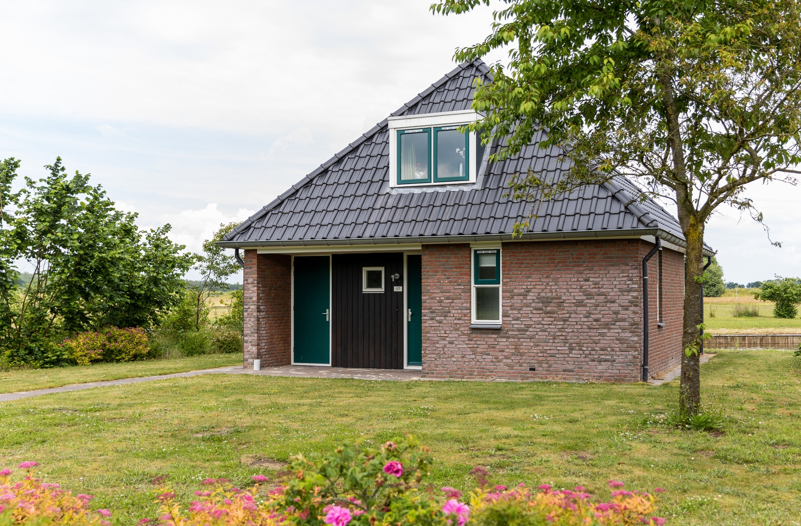 vrijstaande-bungalow-voor-6-personen-op-park-de-tien-heugten