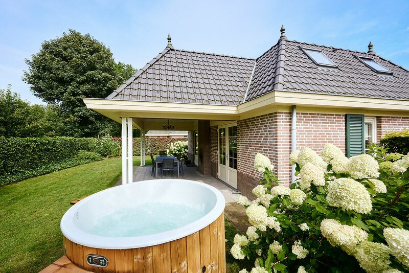 zand-lodge-voor-4-personen-met-spa-op-de-veluwe-in-voorthuizen