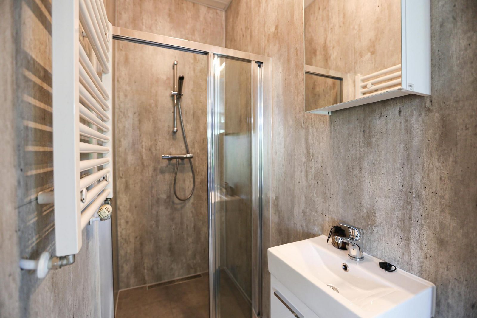 10-persoons-vakantiehuis-op-park-de-scherpenhof-in-terwolde-met-sauna